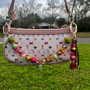 Hello Kitty Pink Handbag with Gold Accents *Sanrio Licensed*